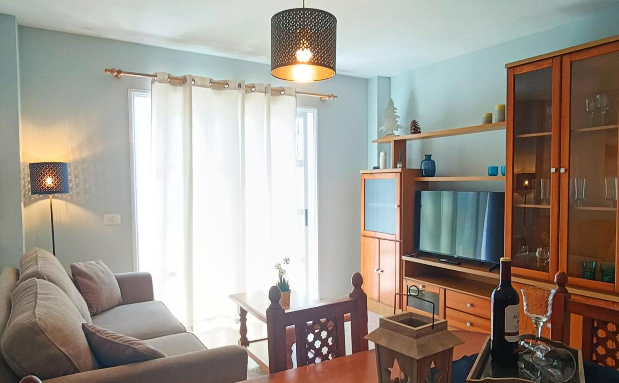 Cozy Apartment + Parking Playa San Juan غيا ذي إسورا الغرفة الصورة